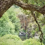 Dom wakacyjny Pampihouse, Casa De Xisto Junto Ao Rio Pampilhosa da Serra