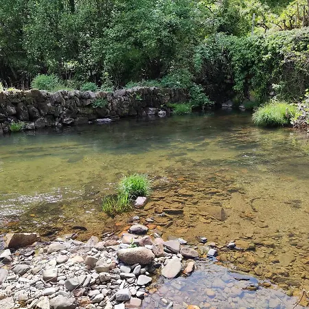 Сasa de vacaciones Pampihouse, Casa De Xisto Junto Ao Rio *