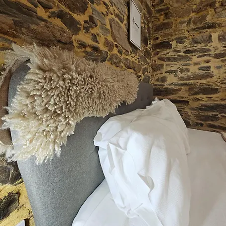 Сasa de vacaciones Pampihouse, Casa De Xisto Junto Ao Rio *