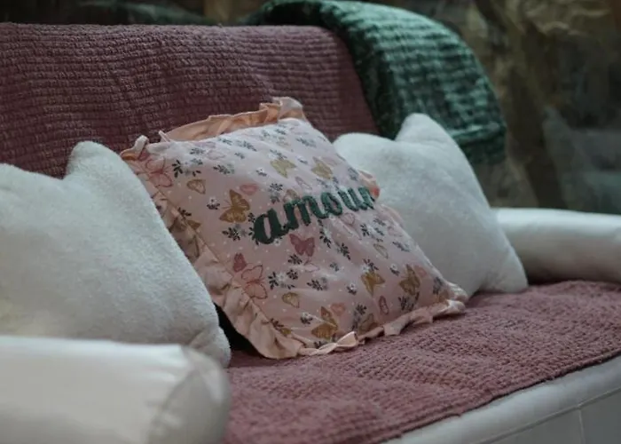 Pampihouse, Casa De Xisto Junto Ao Rio פמפיליוסה דה סרה