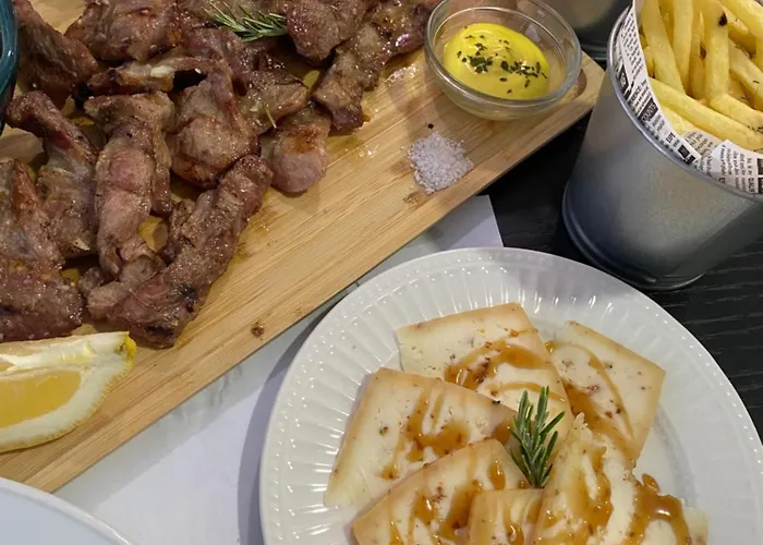 בית נופש Pampihouse, Casa De Xisto Junto Ao Rio פמפיליוסה דה סרה